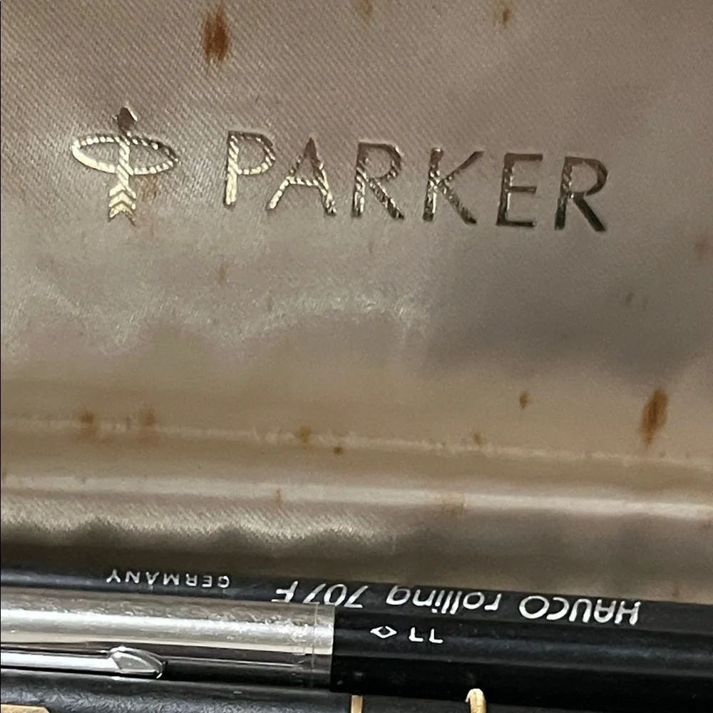 Parker Silver and Black Pen Set